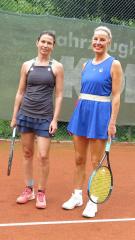 TC Weibern Konrad-Cup 2023 - Siegerin Da 40 Marion Gabriel (re.) und Sandra Keller